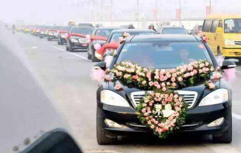 婚車演變，時(shí)代背景下的傳統(tǒng)婚嫁與創(chuàng)新風(fēng)尚